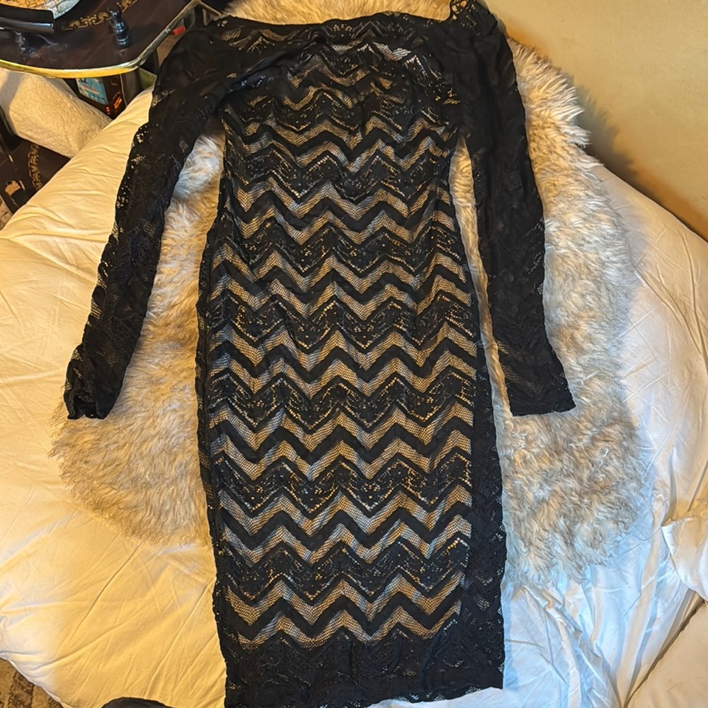 Black and Gold Off the Shoulder Bodycon Dress